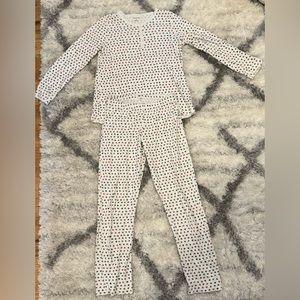 Roller Rabbit White Pajama Set with Red & Green Stars❤️💚